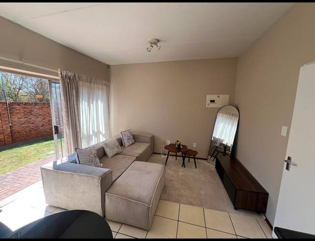 1 BEDROOM PROPERTY TO RENT IN WELTEVREDEN PARK